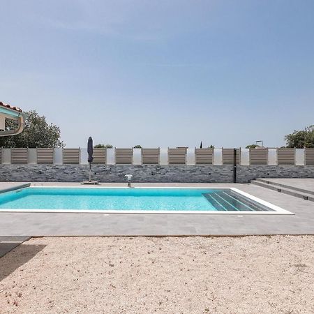 Apartments Nicola With Private Pool บาร์บินเย ภายนอก รูปภาพ