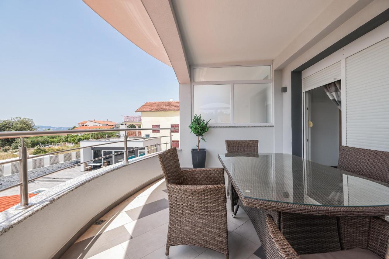 Apartments Nicola With Private Pool บาร์บินเย ภายนอก รูปภาพ