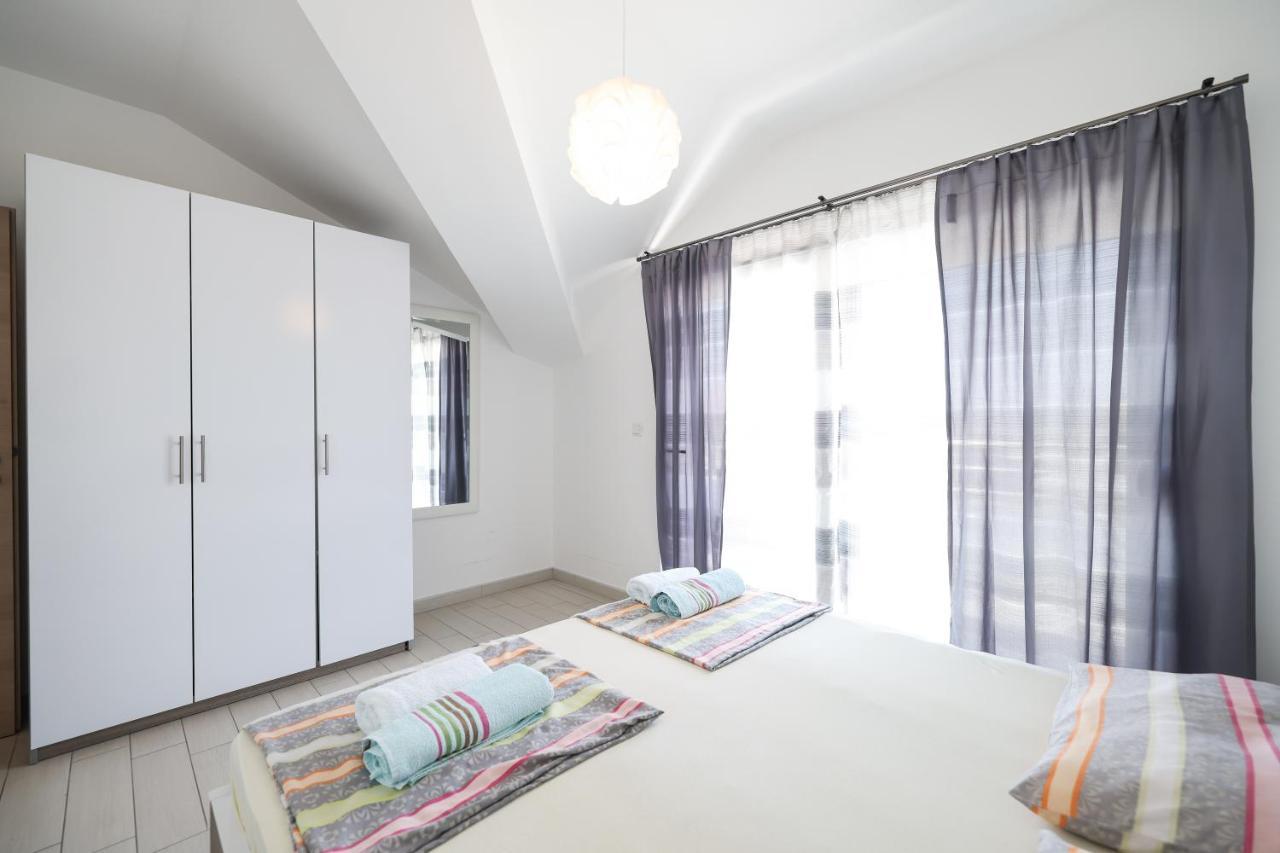 Apartments Nicola With Private Pool บาร์บินเย ภายนอก รูปภาพ